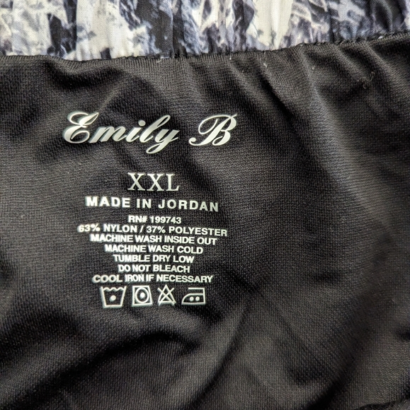 Emily B Running Shorts - Picture 2 of 4